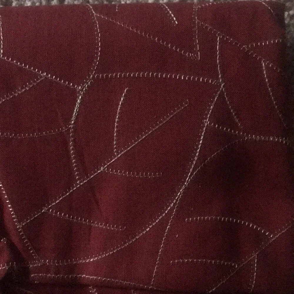 Sonoma Autumn Medley “stitchy leaves”tablecloth round 70” NWT
